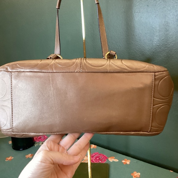 Coach Gallery Embossed leather tote - Picture 6 of 6